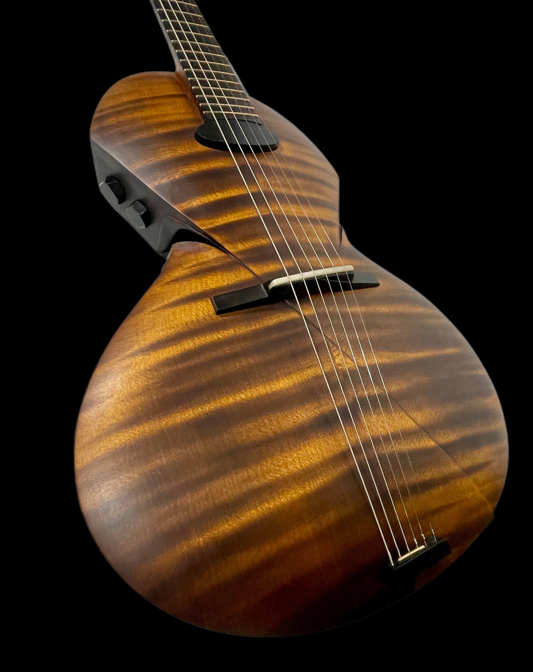 Ergon Acores-CCP 2022 Natural Figured Maple Top, Hollow Body, 4lbs 8.5oz (Authorized Dealer)