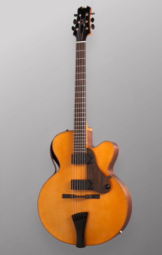 Jaén Guitars Siracusa 16E - 2023 - Natural - European Spruce / English Walnut. NEW (Authorized Dealer)