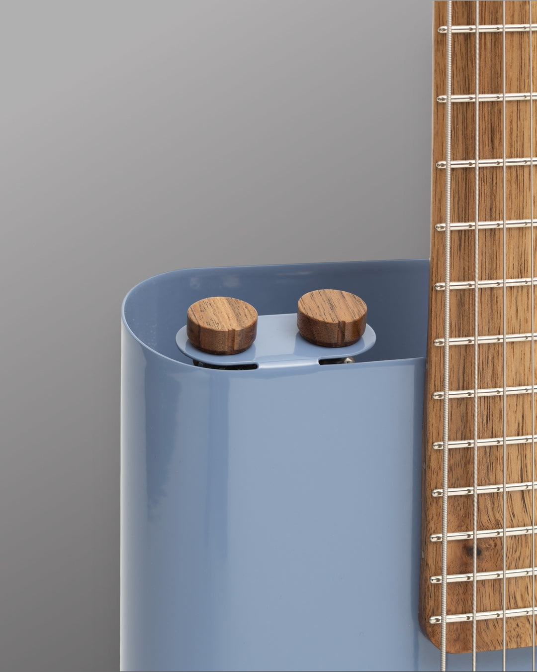 Verso Orbit Baritone 2024. - Dove Blue / Walnut - Sheet Metal Body w/ freely adjustable Magnetic Pickups SC1 Neck & HB2 Bridge - NEW. (Authorized Dealer)