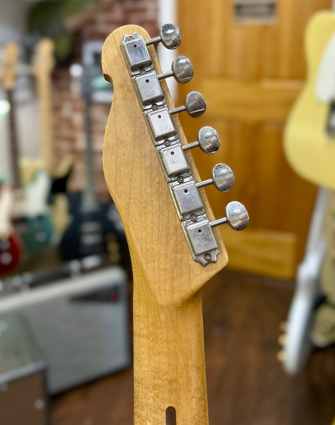 K-Line Truxton 2025 - White Blonde. NEW, (Authorized Dealer)