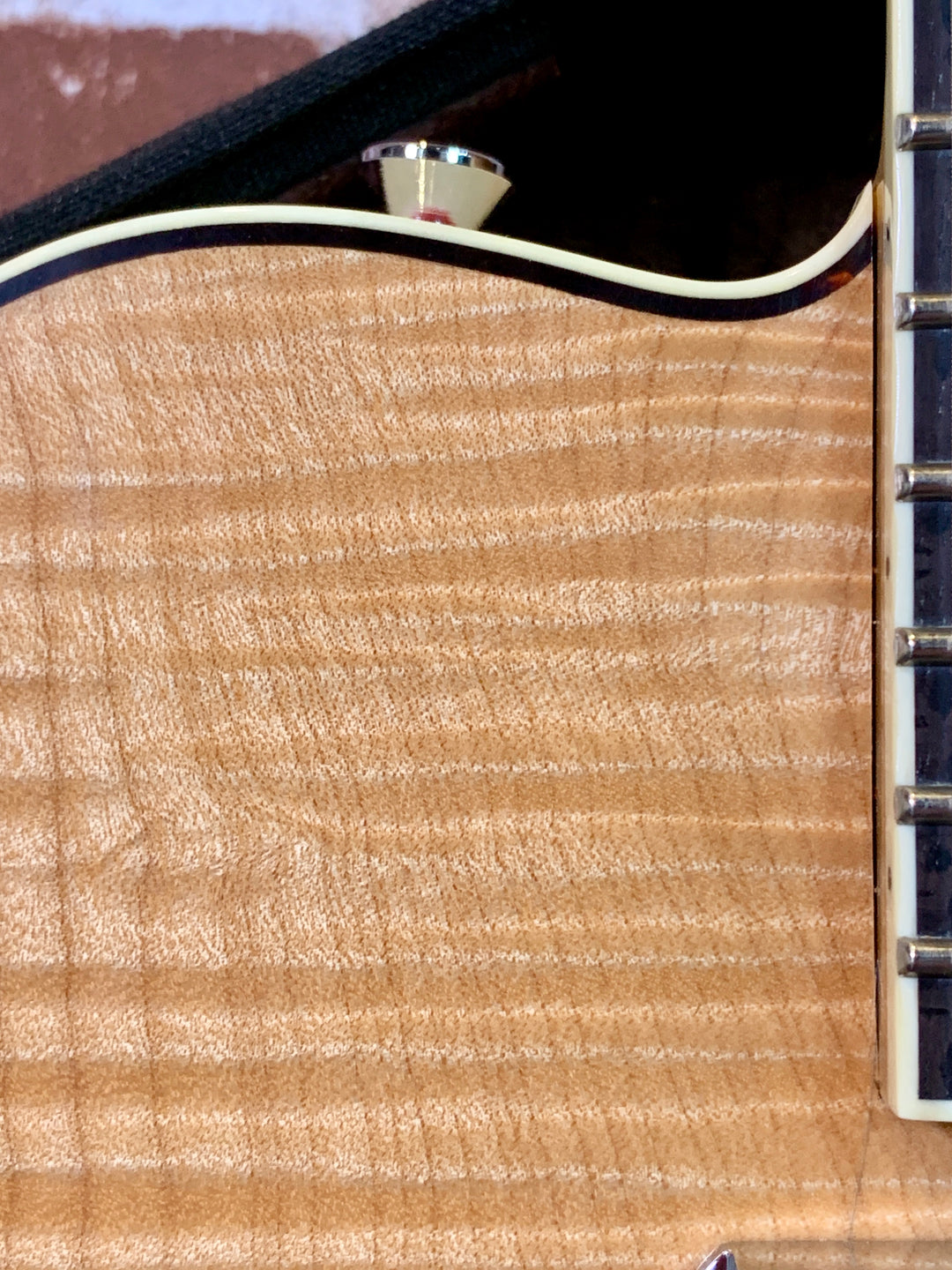 Yanuziello Electric 2013 Natural/Ivory 22 1/2" Scale, Excellent + Maple/Alder 5lbs 3.2oz (Video Demo)