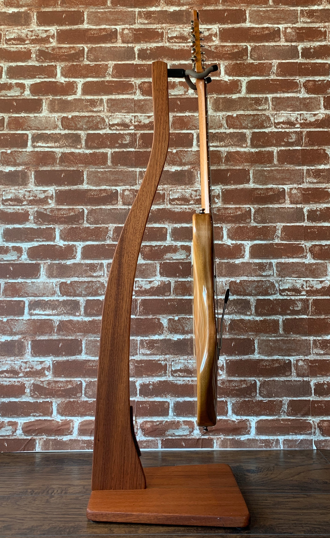 Bilt Relevator LS Floating Vibrato 2019 Natural Tinted Western Red Cedar.   "Authorized Bilt Dealer"