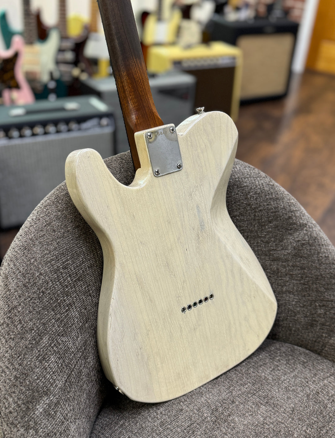 Berly Bent T - Vintage White
