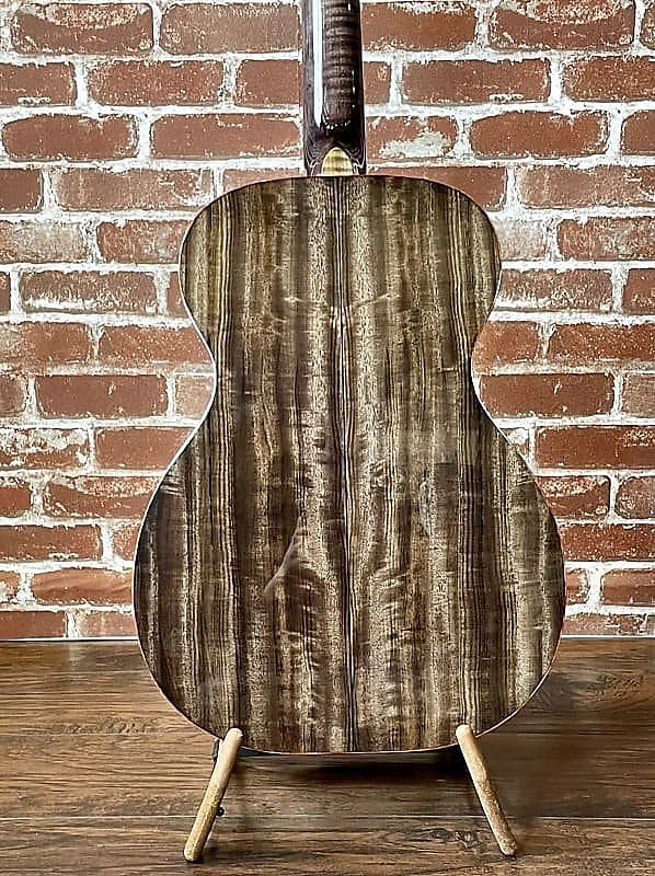 Huss and Dalton T00-14 Custom Barnwood Grey finish, Myrtle Wood & Sitka, NEW (Authorized Dealer) *Vi