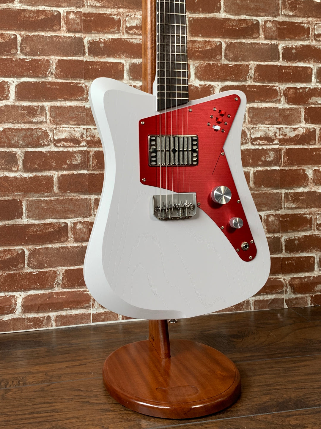 Uma Guitars (Early 2020) Jetson Concrete Grey/Red Anodized, Dual-Foil HB & Piezo Pickup, only 6lbs 7.4oz