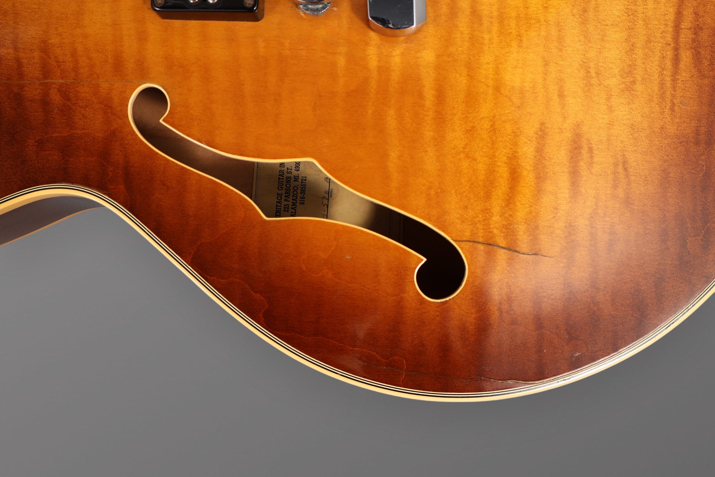 Heritage H-576 1991 - Sunburst – South Shore Guitar Boutique