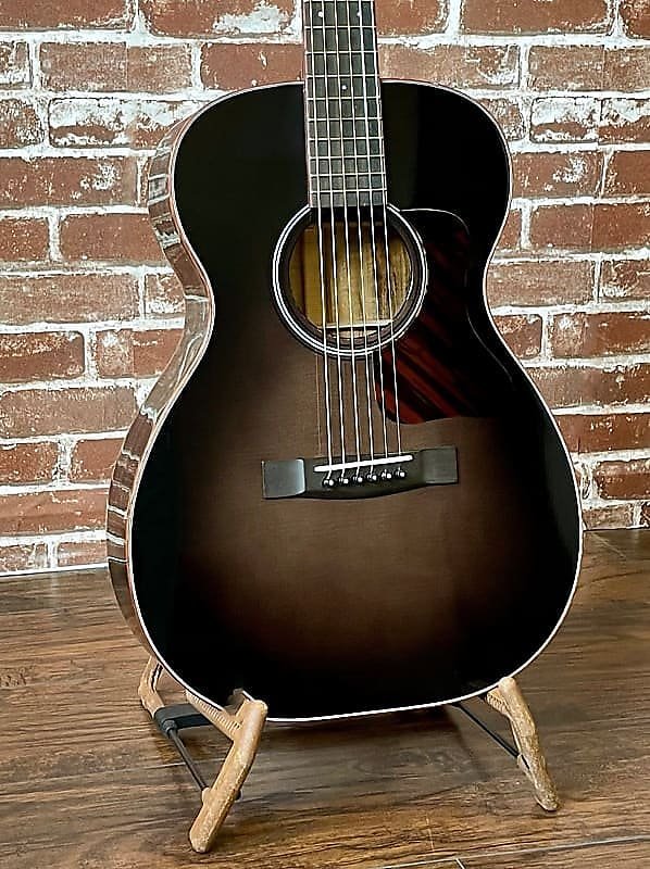 Huss and Dalton T00-14 Custom Barnwood Grey finish, Myrtle Wood & Sitka, NEW (Authorized Dealer) *Vi