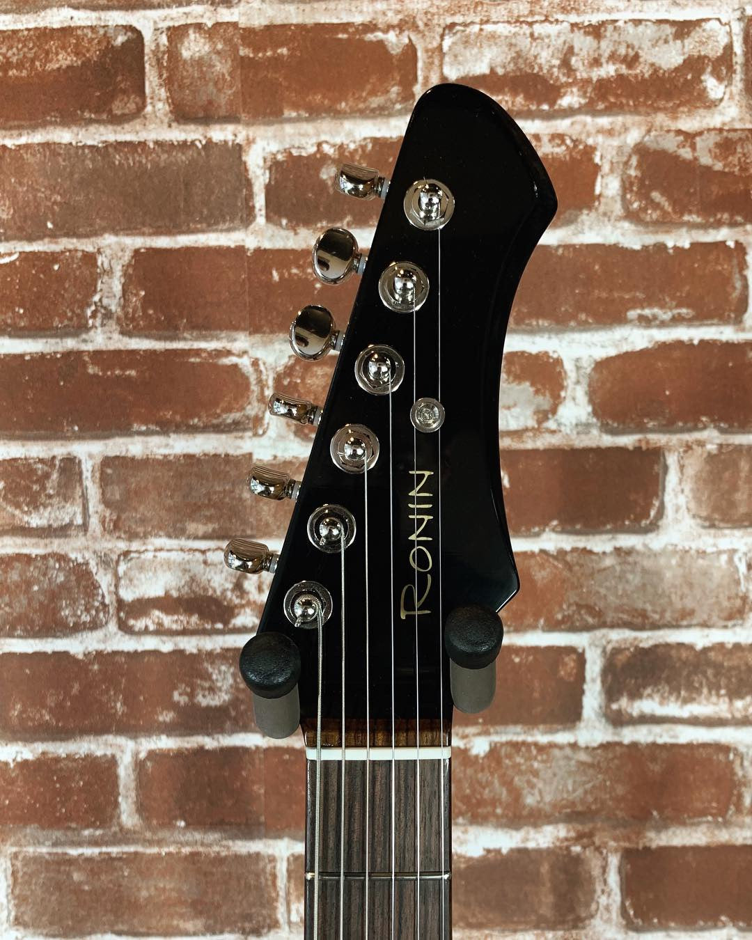 Ronin Coyote 2019 Aged Pinecrest Green Metallic Black Mastery Vibrato and Stormcrow Foil-Buckers
