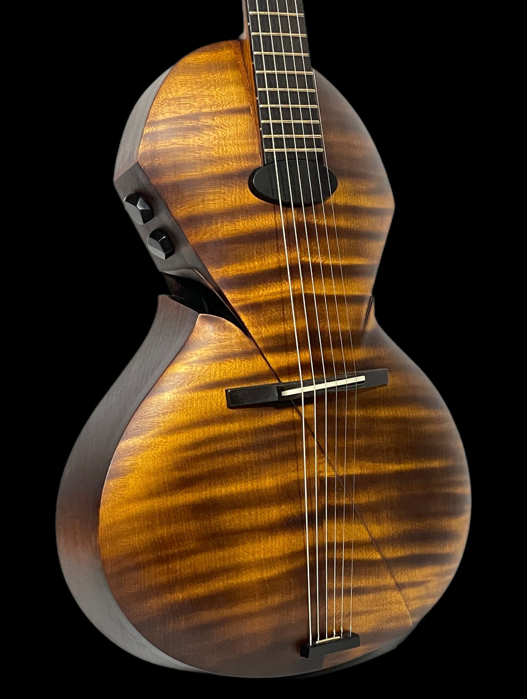 Ergon Acores-CCP 2022 Natural Figured Maple Top, Hollow Body, 4lbs 8.5oz (Authorized Dealer)